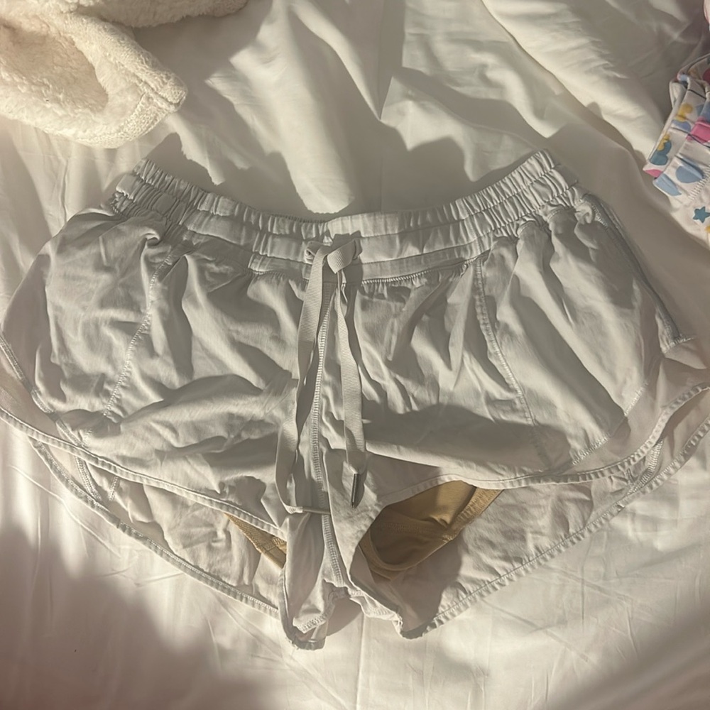 Lululemon shorts size 10 2.5 inch